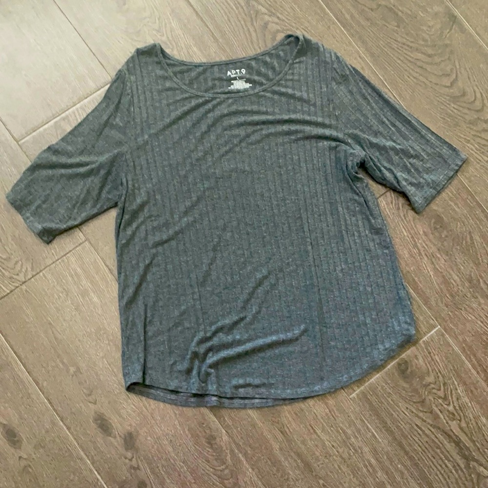 Apt 9 grey top size L